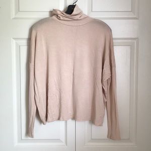 Forever 21 Cream Turtleneck S